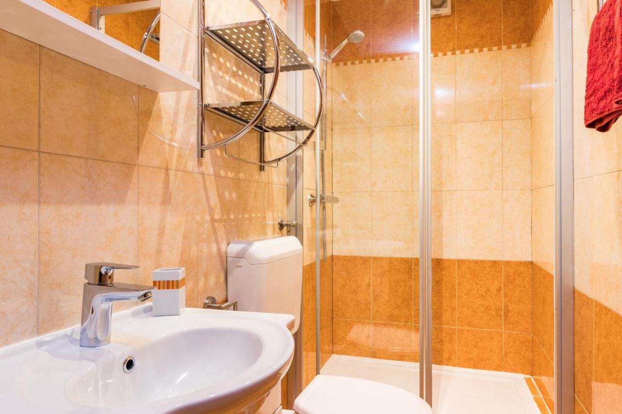 Apartmani Kazun - App1 法扎纳 外观 照片